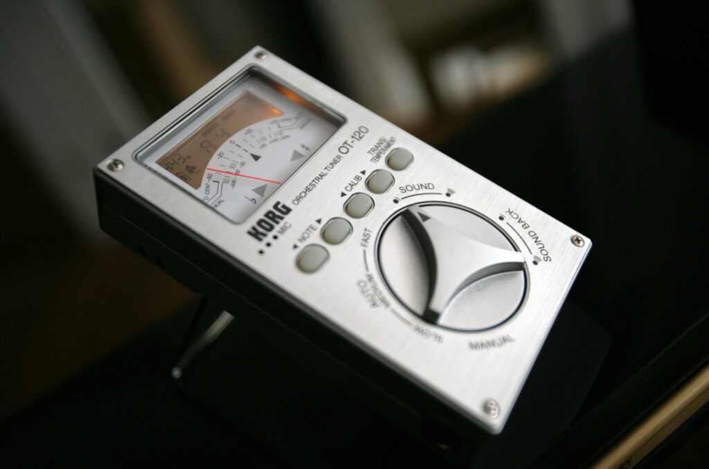 Stimmgerät: Moderne Messtechnik kombiniert mit perfektem Gehör.